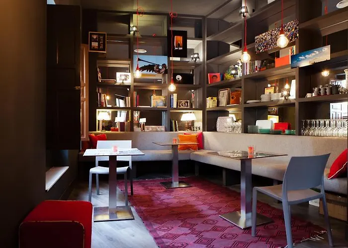 塞维利亚瑞充尔阿拉米达旅馆 招待所 2*