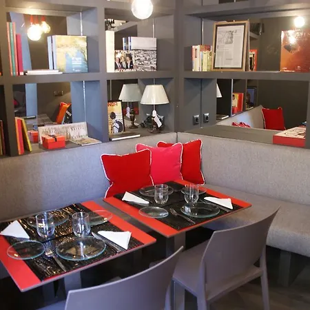 塞维利亚瑞充尔阿拉米达旅馆 招待所 2*